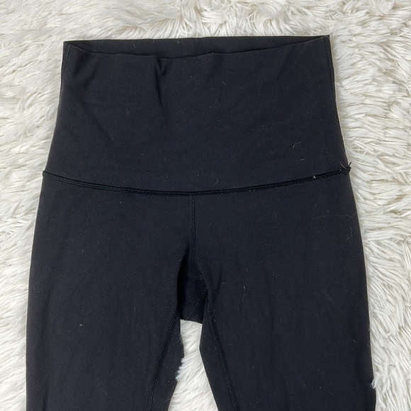 Lululemon Wunder Under Crop - Picture 2 of 7